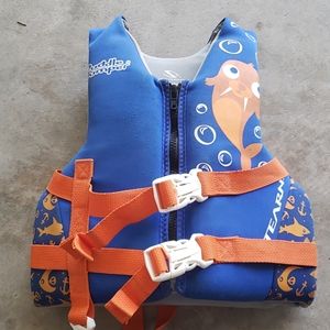 Sterns puddle jumper life jacket